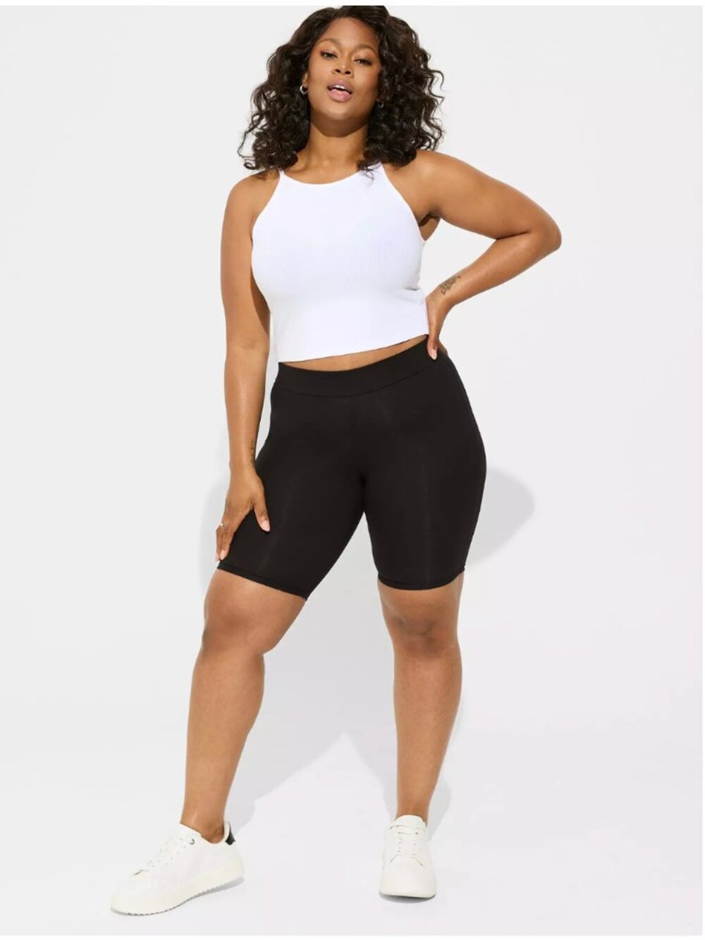 Torrid Black 9 Inch Signature Waist Bike Short Size 4